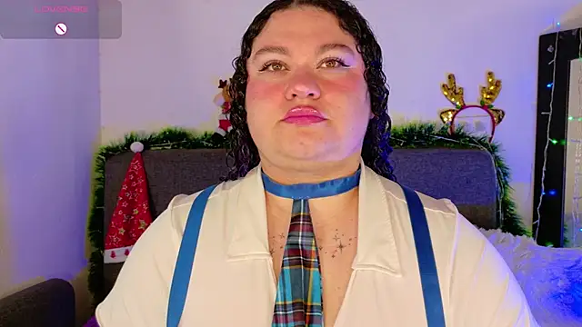 lunitaa0 online show from December 17, 2025, 3:34 am