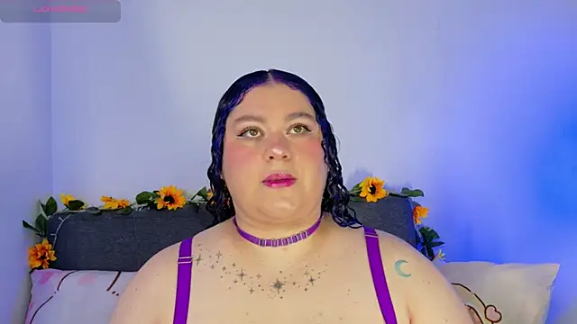 lunitaa0 online show from March 31, 2026, 4:02 am