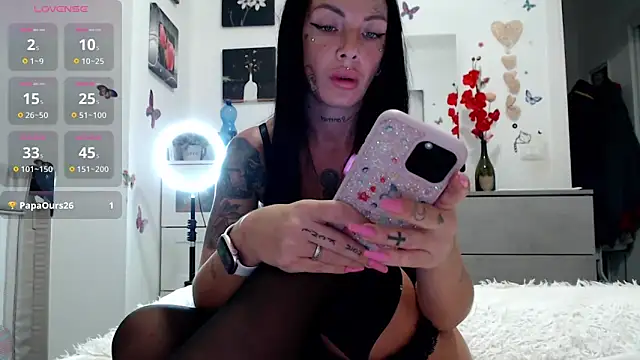 cicciolina online show from October 13, 2025, 12:27 pm