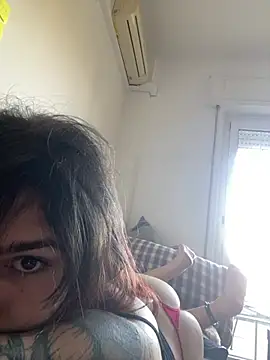 GwenCarreraX0 online show from June 16, 2026, 9:56 am