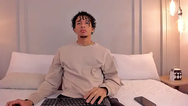 Dominick star online show from October 30, 2025, 4:03 am