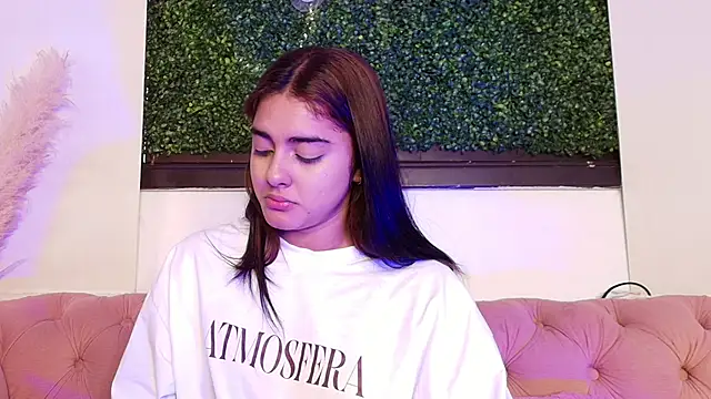 natalia aguirre1 online show from February 27, 2026, 3:12 pm