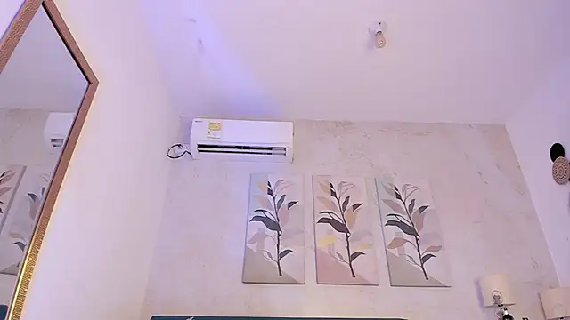 JOCELYN SANTANA1 online show from October 17, 2025, 12:08 pm