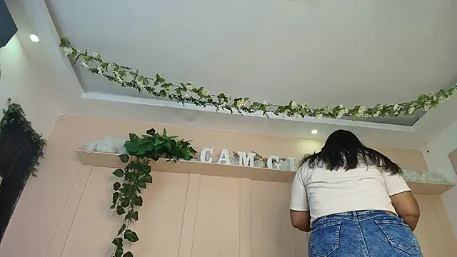 JOCELYN SANTANA1 online show from January 11, 2026, 11:59 am