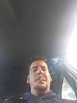 Titanhoott online show from November 5, 2025, 9:42 am