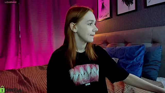 Lesi Moonie01 online show from April 15, 2026, 9:27 am