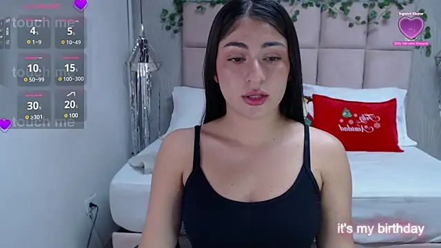 Snapshot of Alaya_cute chatting on December 10, 2024, 10:58 pm Alaya cute online show from December 10, 2024, 10:58 pm