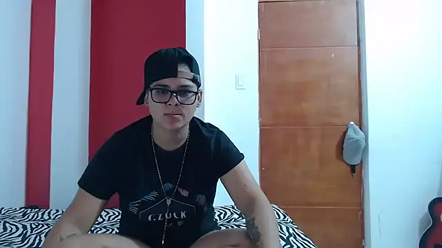 Snapshot of SHARLOTTE_MORGAN chatting on March 18, 2025, 11:31 pm SHARLOTTE MORGAN online show from March 18, 2025, 11:31 pm