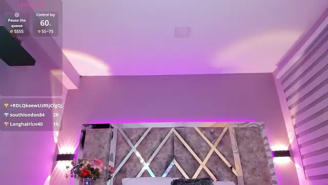 Snapshot of MaxiRogers chatting on March 17, 2025, 10:38 pm MaxiRogers online show from March 17, 2025, 10:38 pm