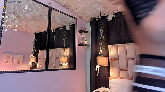 Nathan Smith  online show from November 4, 2025, 7:57 pm