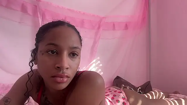 shandiloveslemonss online show from November 15, 2025, 2:24 pm