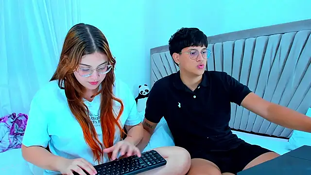 kittyandrick online show from March 18, 2025, 2:25 am