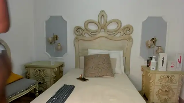  chloe adams online show from April 3, 2026, 12:25 pm