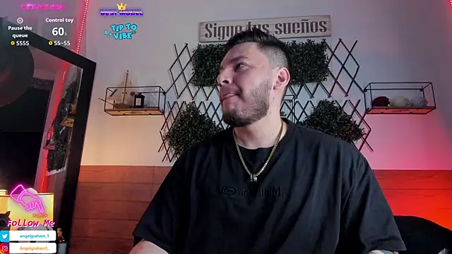 Snapshot of Angelgraham_1 chatting on November 3, 2025, 5:03 pm Angelgraham 1 online show from November 3, 2025, 5:03 pm