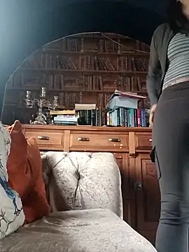 LuLuLover89 online show from January 31, 2025, 2:28 pm