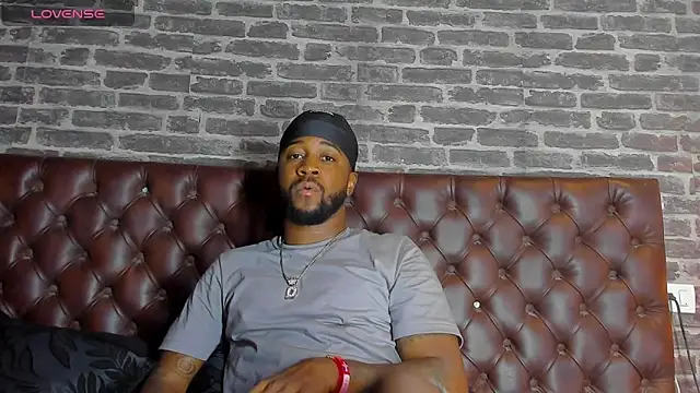 Drake Nassir4 online show from December 1, 2025, 4:56 pm