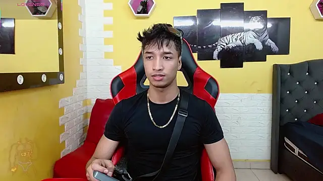 jose sexycumm online show from January 7, 2026, 8:22 pm