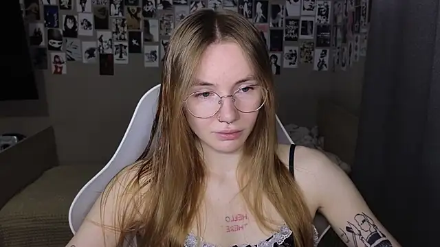 littlevildevil online show from July 18, 2026, 7:01 am