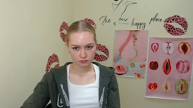 MademoiselleCl online show from January 29, 2025, 9:33 am