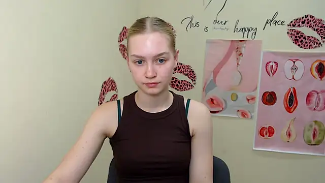 MademoiselleCl online show from February 7, 2025, 1:01 pm