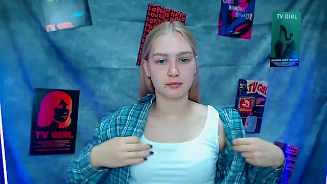 MademoiselleCl online show from September 22, 2025, 6:15 am