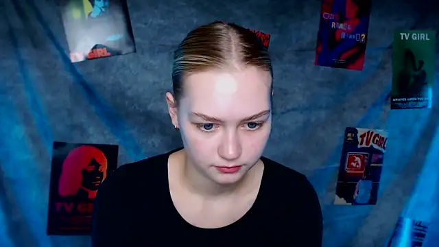 MademoiselleCl online show from October 27, 2025, 7:23 am