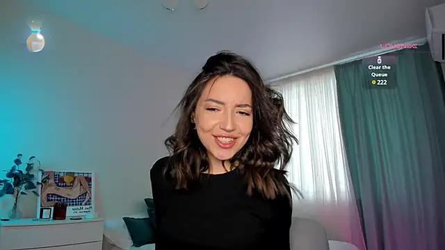 Snapshot of Oh_My_Dianee chatting on February 10, 2025, 7:36 am Oh My Dianee online show from February 10, 2025, 7:36 am