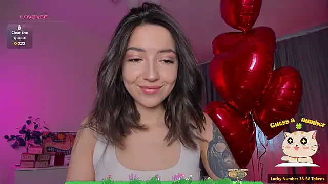 Snapshot of Oh_My_Dianee chatting on February 14, 2025, 7:17 am Oh My Dianee online show from February 14, 2025, 7:17 am