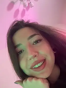 Snapshot of Oh_My_Dianee chatting on March 5, 2025, 10:44 am Oh My Dianee online show from March 5, 2025, 10:44 am