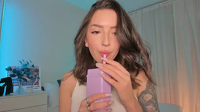 Oh My Dianee online show from October 1, 2025, 7:14 am