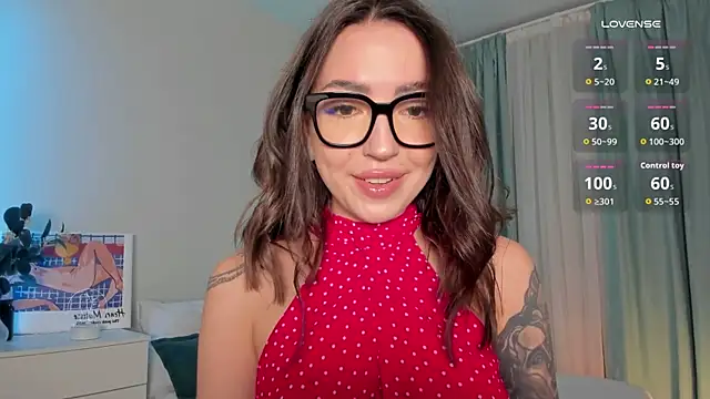 Oh My Dianee online show from October 25, 2025, 8:33 am