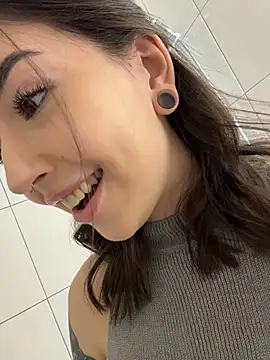 Oh My Dianee online show from November 7, 2025, 7:41 am