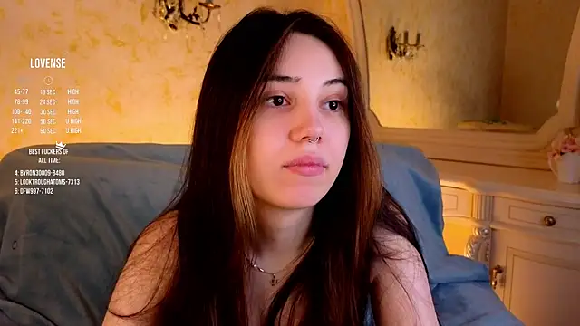 GillianDowdey online show from October 23, 2025, 3:28 am