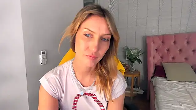 ElizaMayers online show from March 11, 2026, 10:05 pm