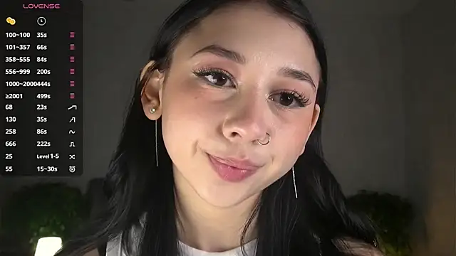 AislyEmbury online show from October 15, 2025, 5:40 am