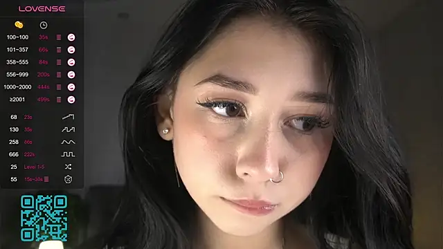 AislyEmbury online show from October 18, 2025, 5:32 am