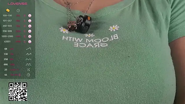 AislyEmbury online show from October 29, 2025, 4:37 am