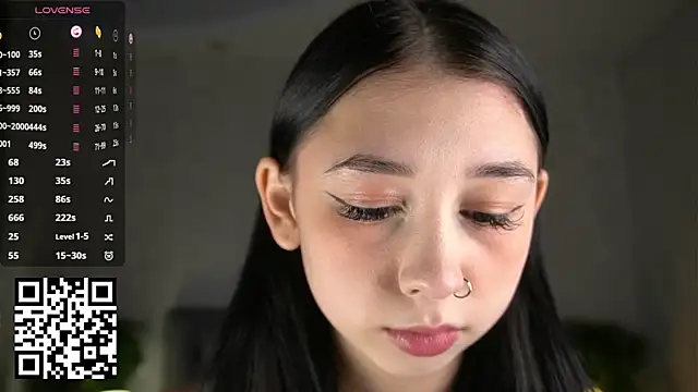 AislyEmbury online show from November 8, 2025, 3:50 am