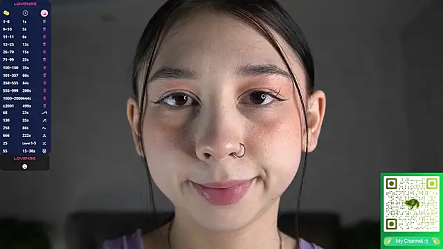 AislyEmbury online show from December 20, 2025, 4:41 am