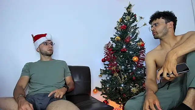 Snapshot of crisandrews chatting on November 30, 2025, 1:42 am crisandrews online show from November 30, 2025, 1:42 am