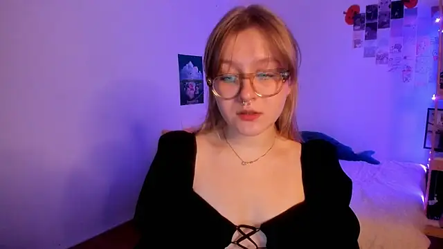 Snapshot of leazy_peazy chatting on November 19, 2025, 3:50 am leazy peazy online show from November 19, 2025, 3:50 am