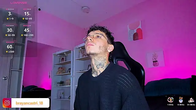 Ian Castillo  online show from November 27, 2025, 11:23 am