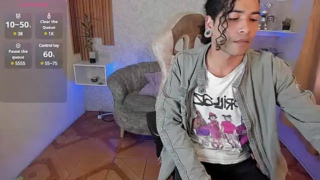 Snapshot of Aaron_Jassell1 chatting on February 25, 2025, 12:55 pm Aaron Jassell1 online show from February 25, 2025, 12:55 pm