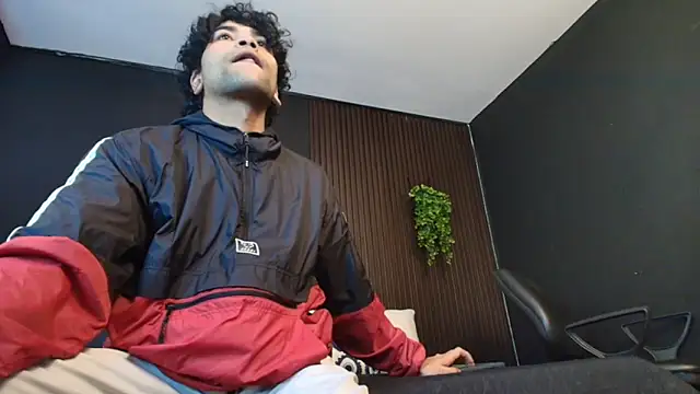 Snapshot of Aaron_Jassell1 chatting on September 29, 2025, 4:01 pm Aaron Jassell1 online show from September 29, 2025, 4:01 pm