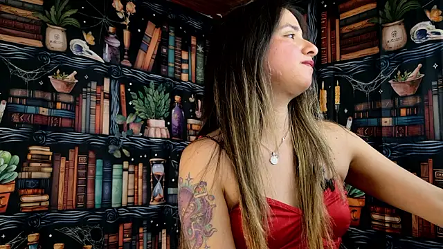 Snapshot of julietta___jackson chatting on February 14, 2026, 9:22 pm julietta jackson online show from February 14, 2026, 9:22 pm