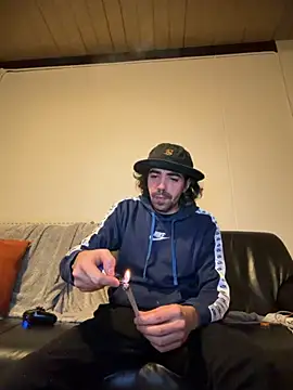 wolfwhite95 online show from November 2, 2025, 2:58 am