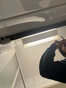 wolfwhite95 online show from April 13, 2026, 11:43 pm