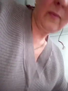 Snapshot of YourTenderness45 chatting on March 18, 2025, 3:31 pm YourTenderness45 online show from March 18, 2025, 3:31 pm