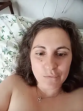 ShelaDiass online show from June 12, 2026, 4:55 am