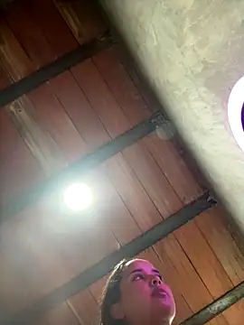 MollySanders    online show from October 21, 2025, 10:54 pm